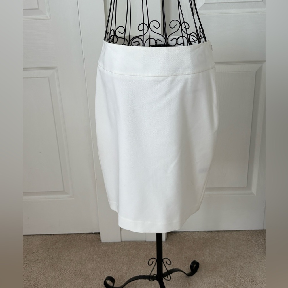 The Limited Studio 400 White Apparel